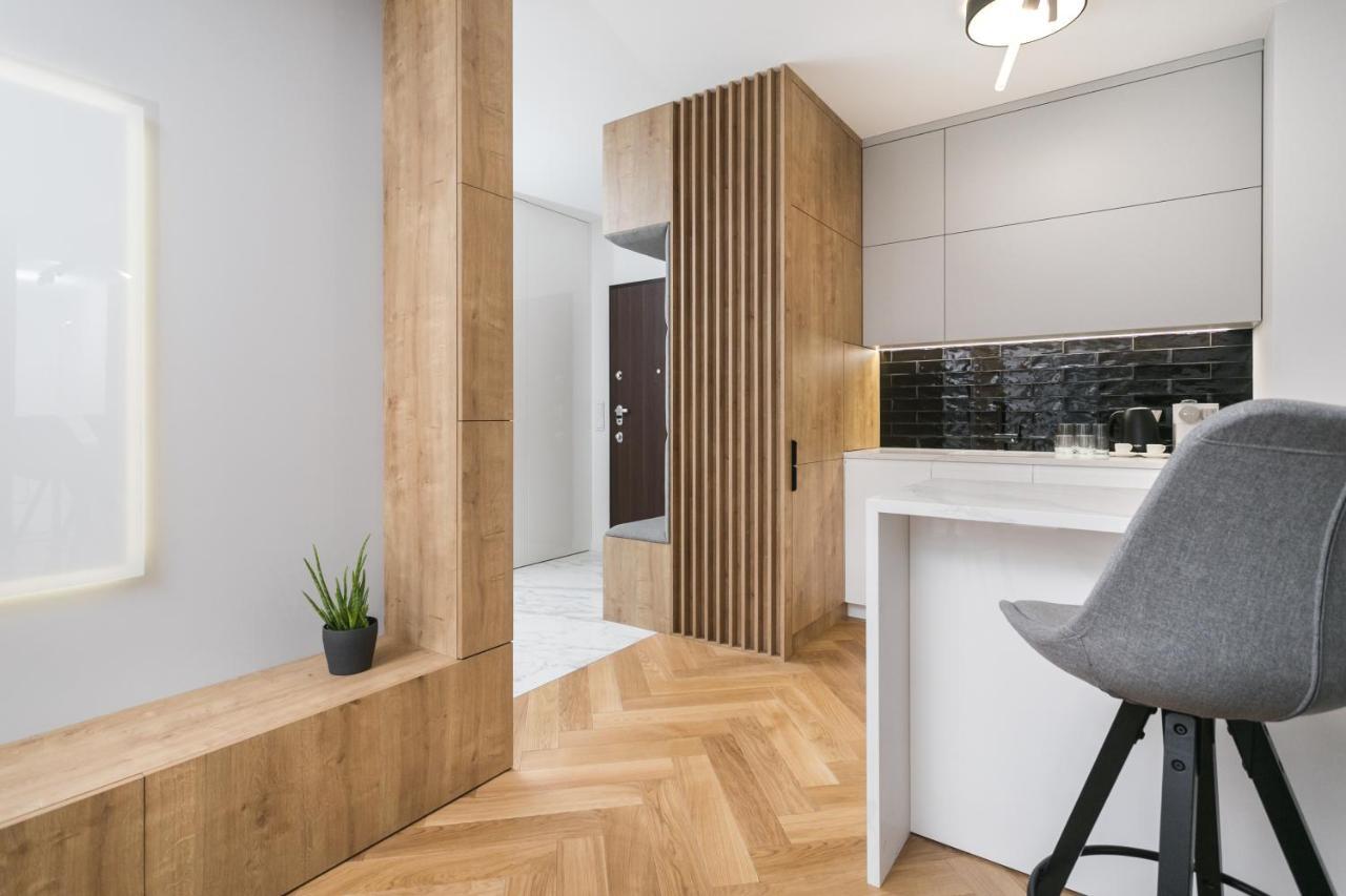 Luxury Apartments Mennica Residence - Golden Apartments - City Center Warschau Buitenkant foto