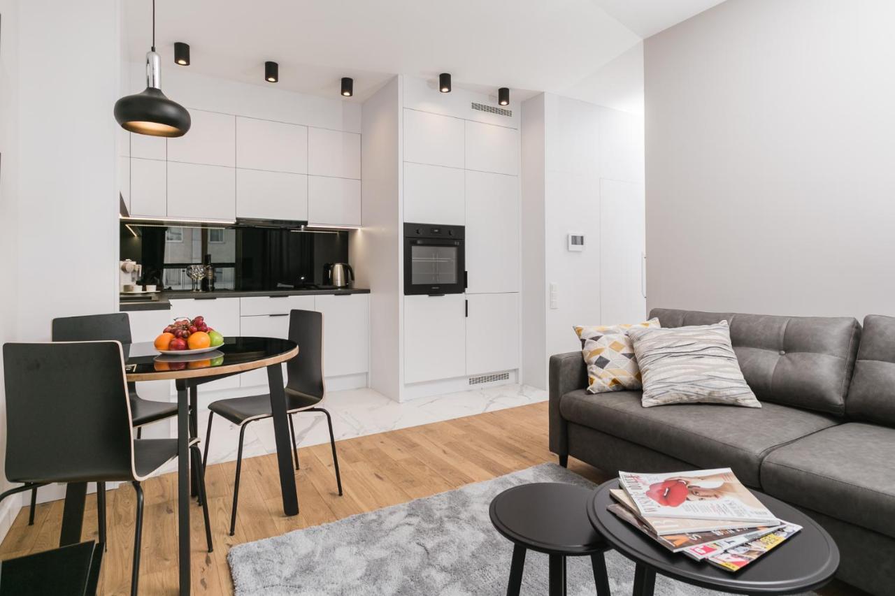 Luxury Apartments Mennica Residence - Golden Apartments - City Center Warschau Buitenkant foto